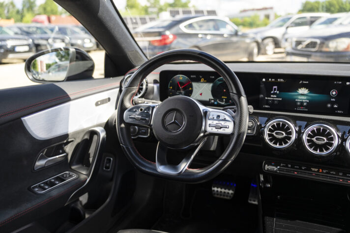 MERCEDES BENZ CLA 200D