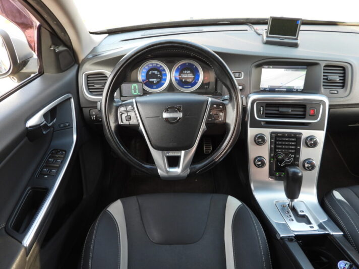 VOLVO S60 R-Design