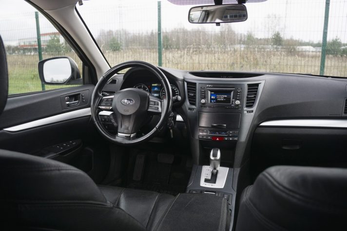 SUBARU LEGACY