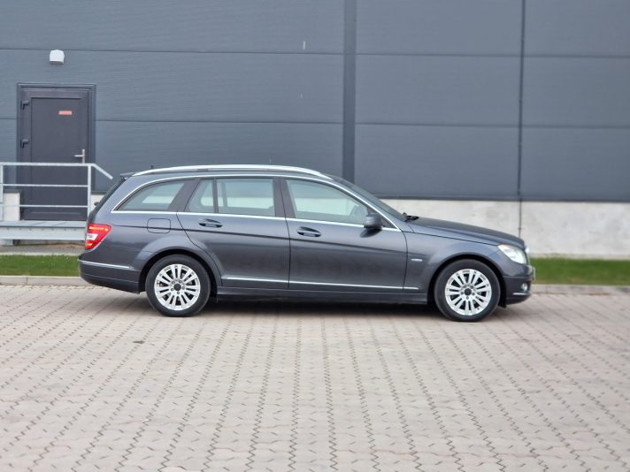 Tīko ievest no Beļģijas Mercedes C 200 Automātiskā ātrumkārba.