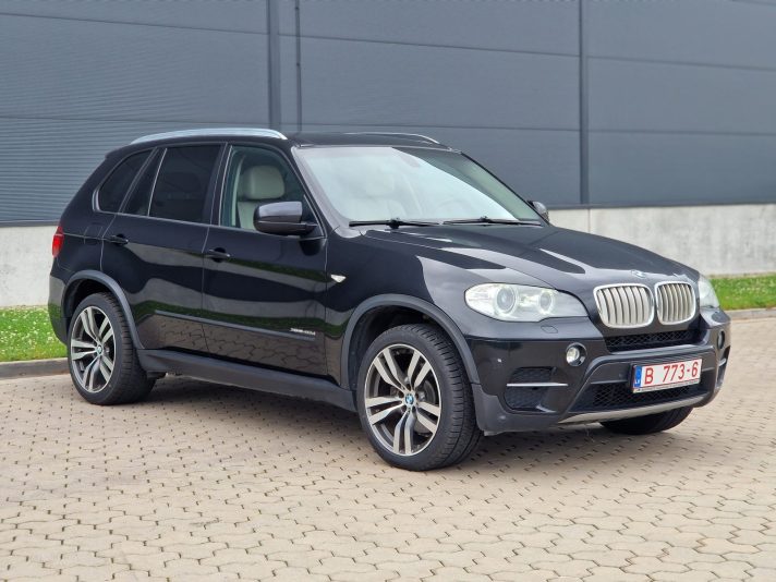 BMW X5 faclift 3D, Tikko ievests no Beļģijas. Teicama tehniskā un vizuālā stāvoklī.