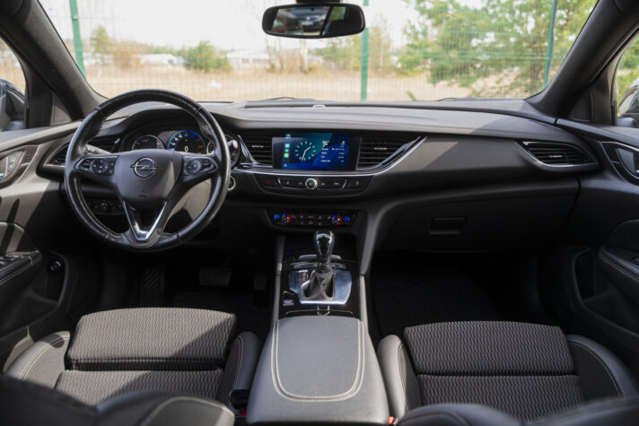 OPEL INSIGNIA SPORTS TOURER 4X4