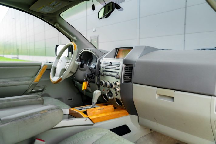 INFINITI QX56