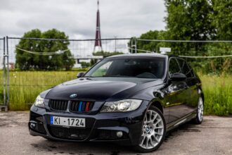 BMW 320SI