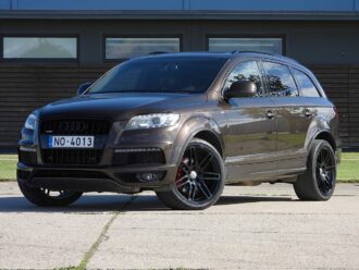 AUDI Q7 S-line