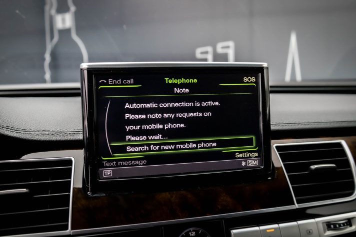 AUDI A8
