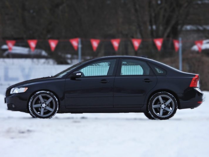 VOLVO S40