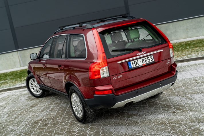 VOLVO XC90