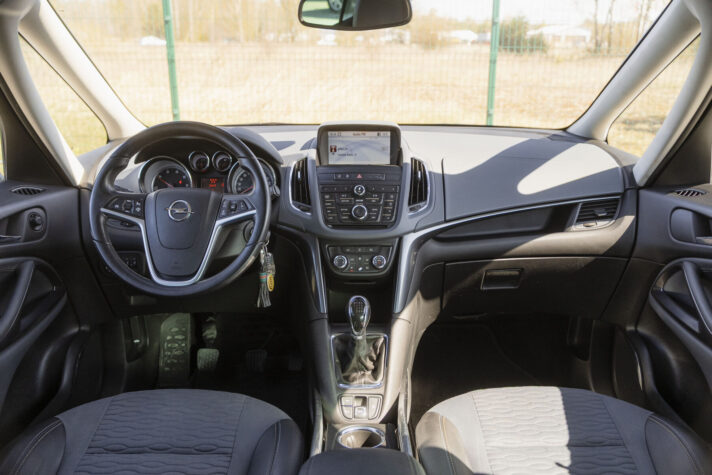 OPEL ZAFIRA TOURER