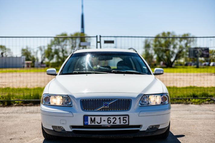 VOLVO V70