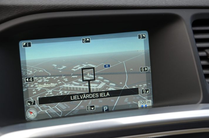 Tikko ievests.   Volvo V60 Cross Country Summum 2.4 Dīzelis 4×4 Awd . Ar automātisko ātrumkārbu.
