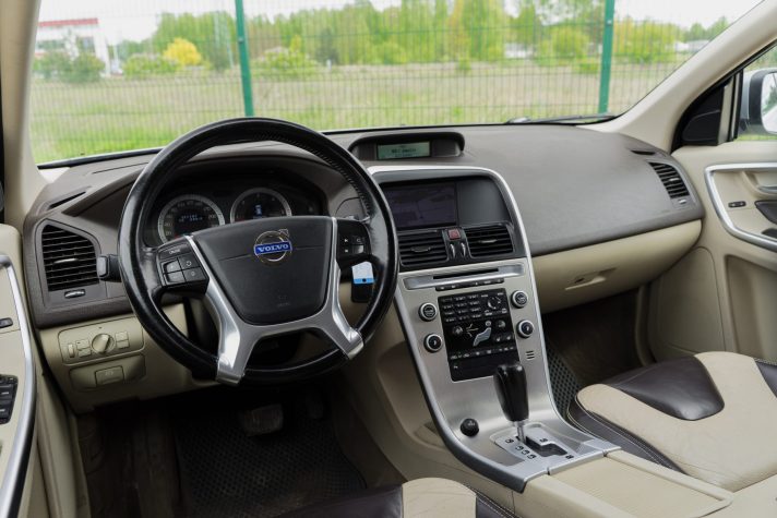 VOLVO XC60