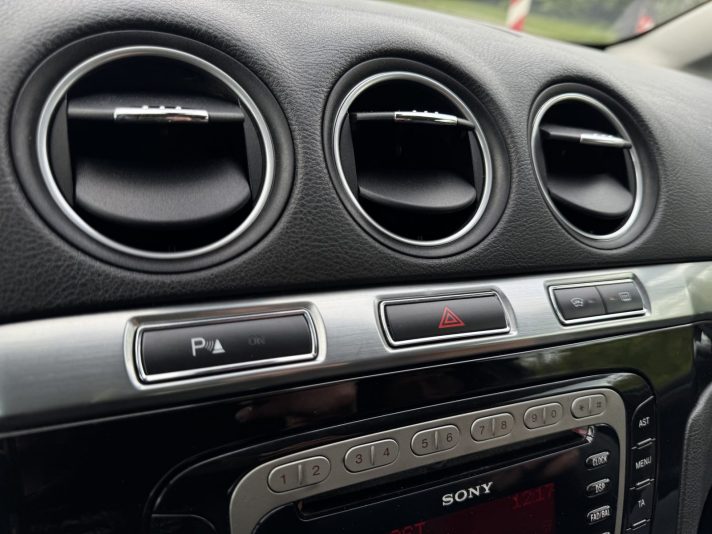 Ford Galaxy Titanium
