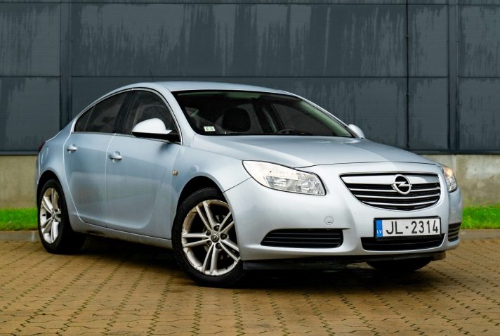 OPEL INSIGNIA