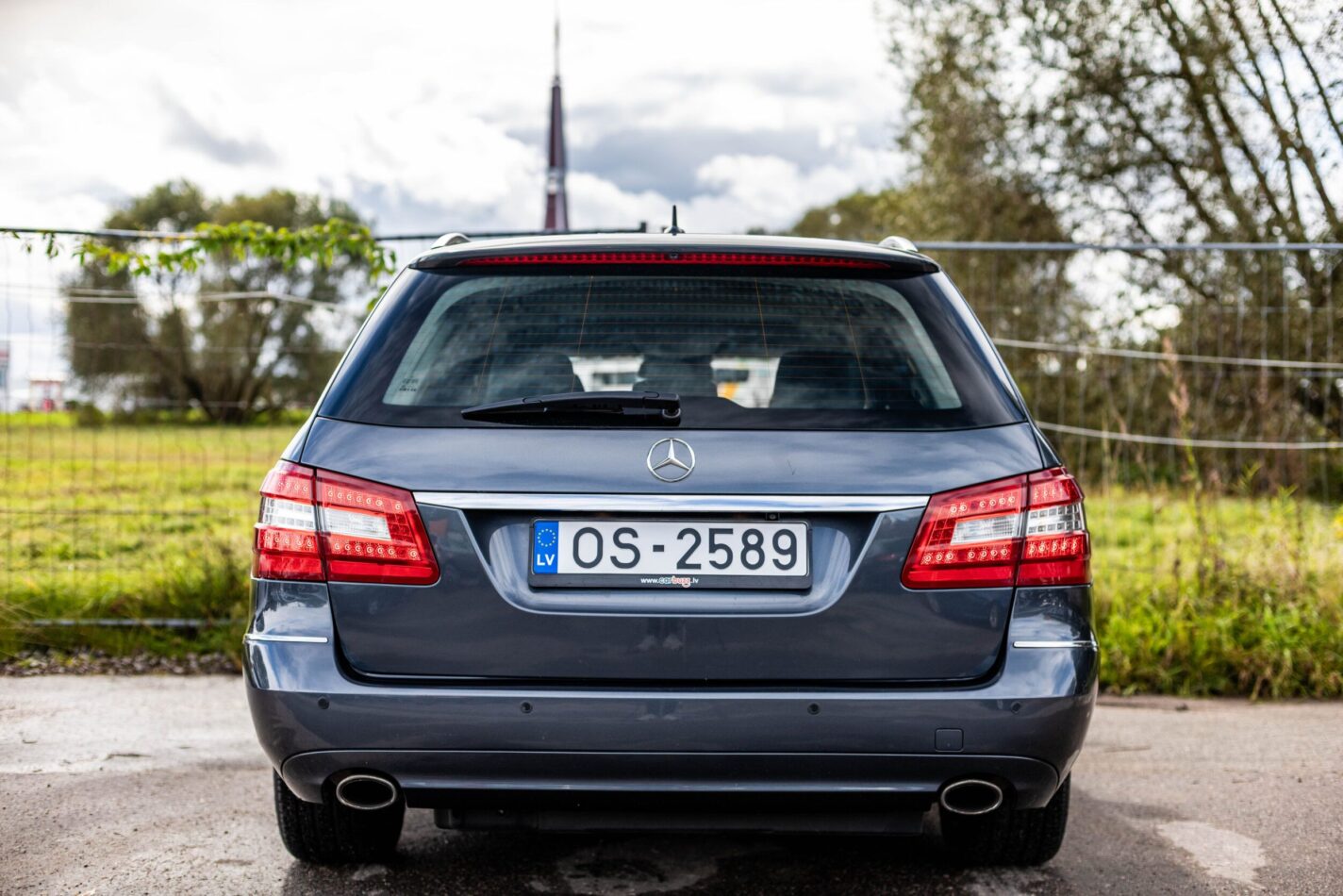 MERCEDES BENZ E350