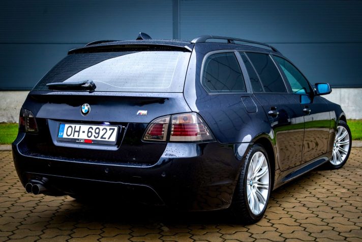 BMW 525