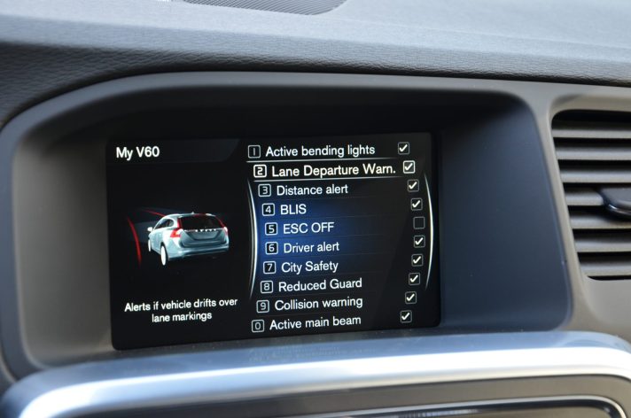 Tikko ievests 2016. Gada modelis. Volvo. V60 Plug-In Hybrid Summum. 2.4D6 (162kw -220z/s diesel + 50Kw-68z/s Electro= 288z/s) Awd pilnpiedziņa.