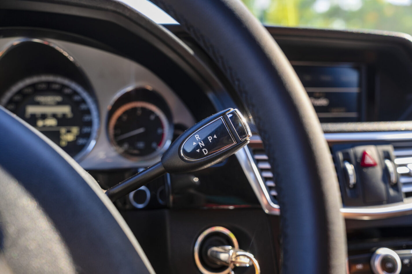 MERCEDES BENZ E300