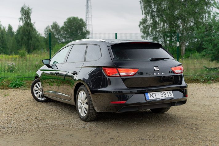 SEAT LEON ST