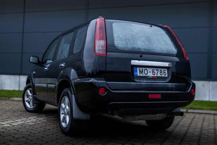 NISSAN X TRAIL