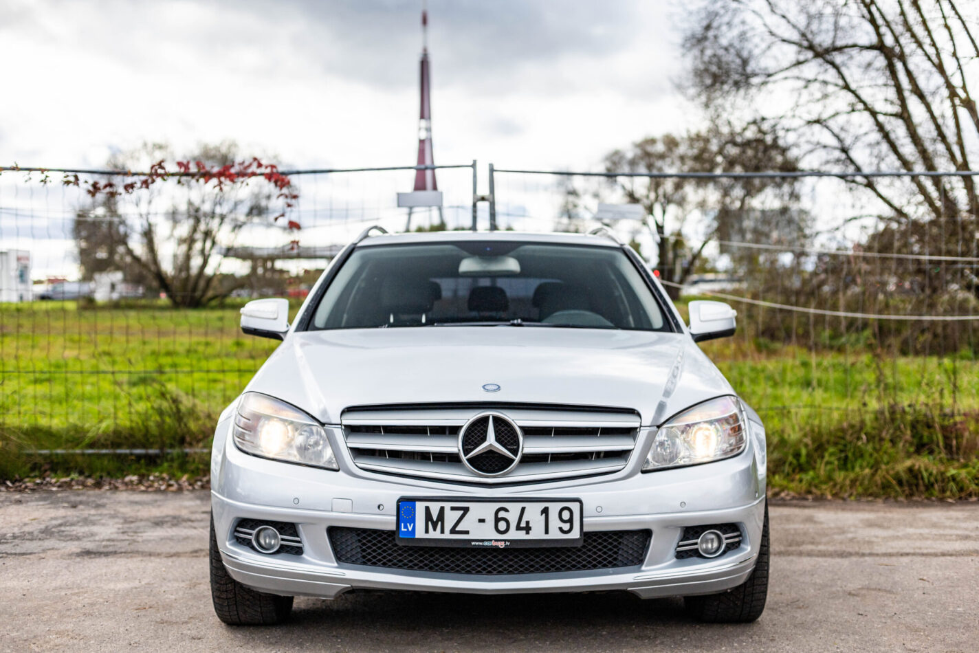 MERCEDES BENZ C320