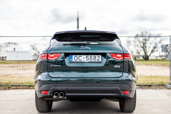 JAGUAR F-PACE