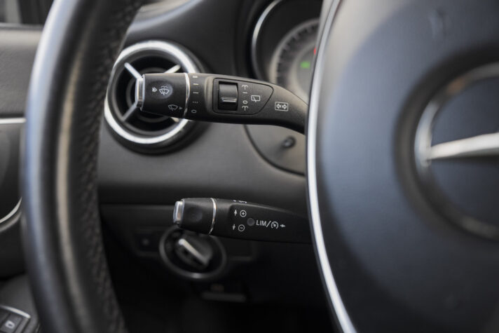 MERCEDES BENZ CLA 220 CDI