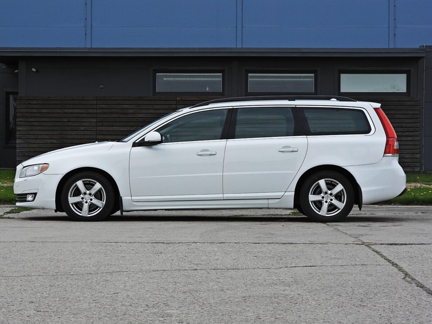 VOLVO V70
