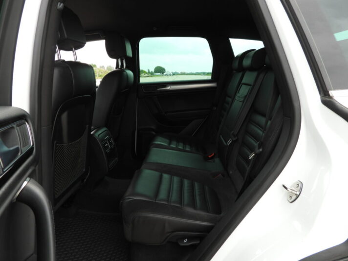 VW TOUAREG R-LINE