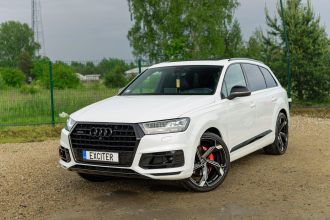 AUDI Q7 S-LINE