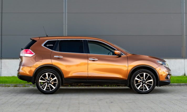 NISSAN X TRAIL