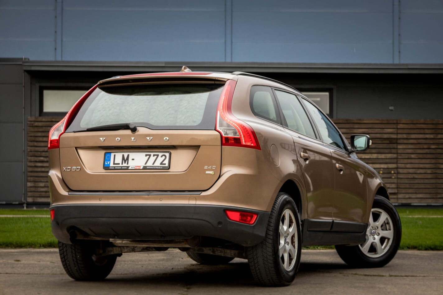 VOLVO XC60