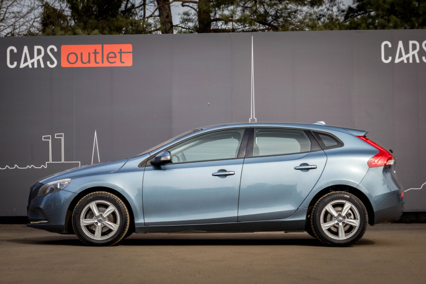 VOLVO V40