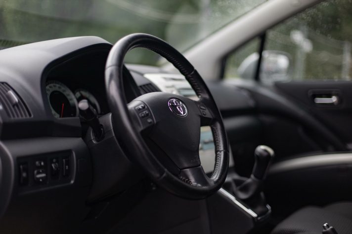 TOYOTA COROLLA VERSO