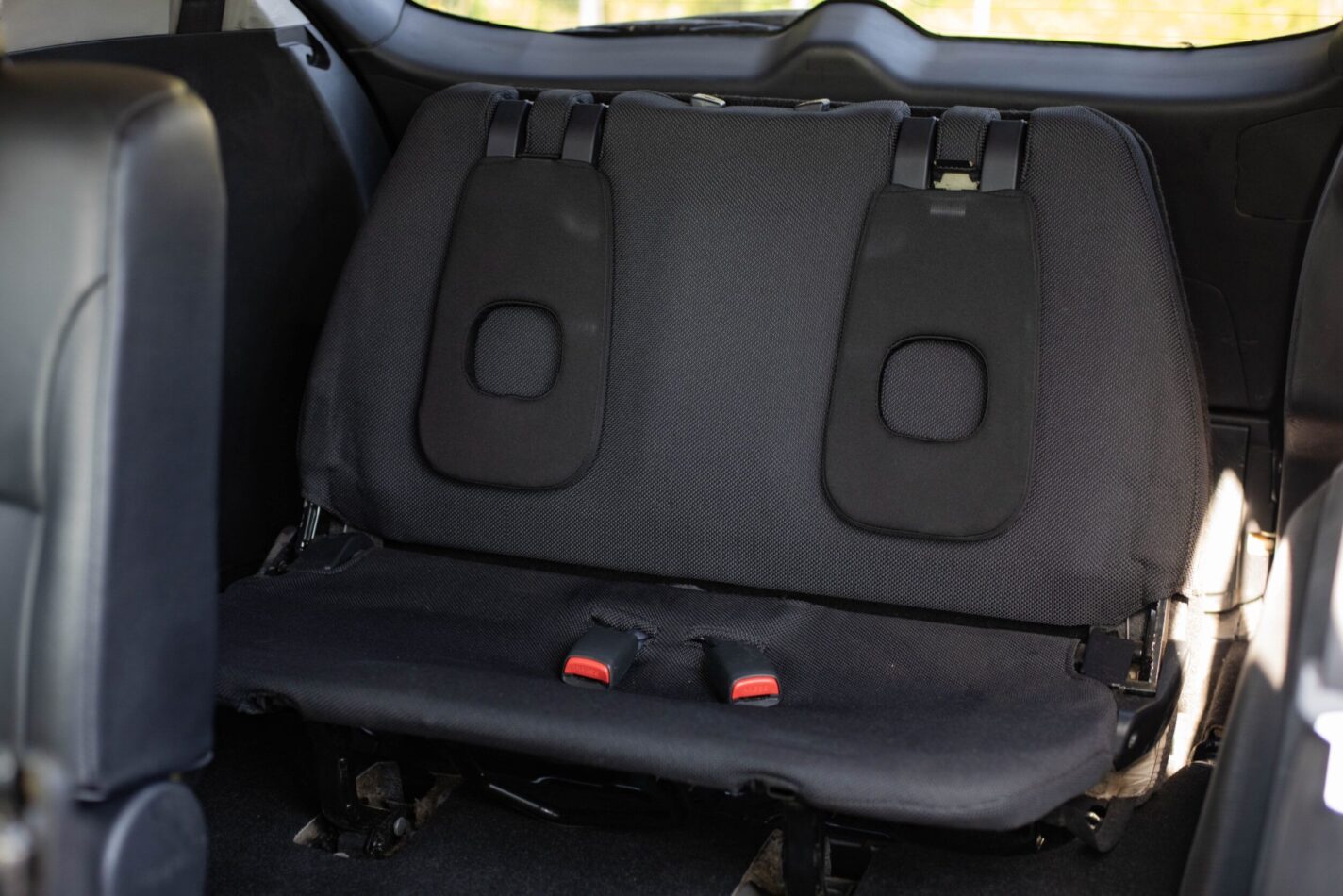 PEUGEOT 4007