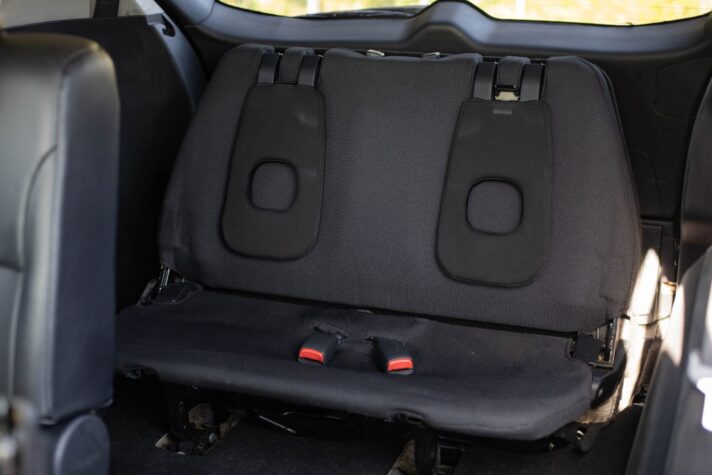 PEUGEOT 4007