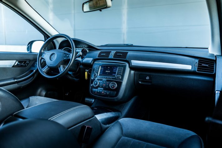 MERCEDES BENZ R 280