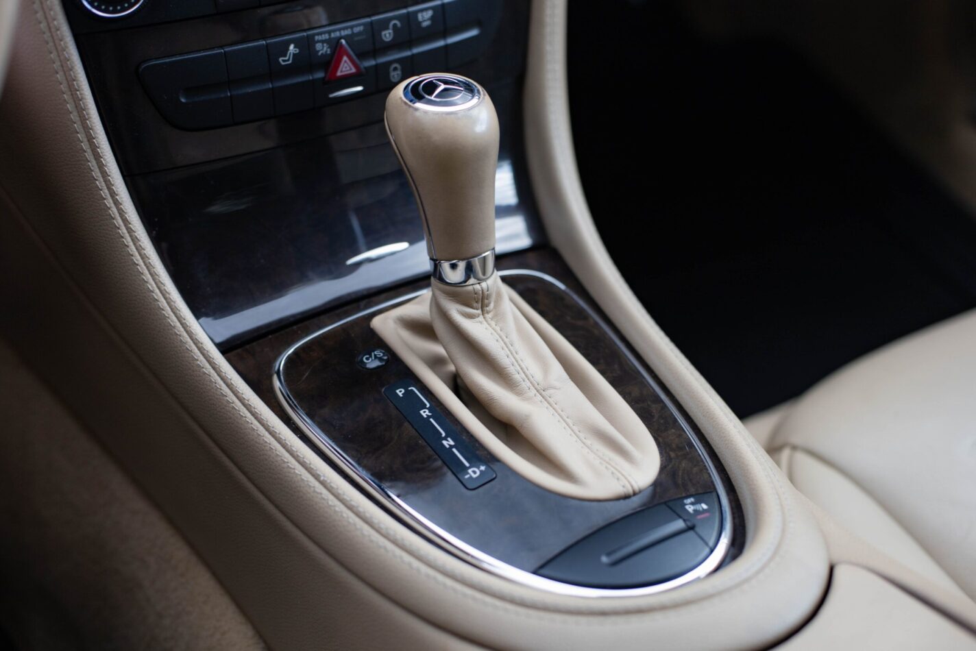 MERCEDES BENZ CLS 320