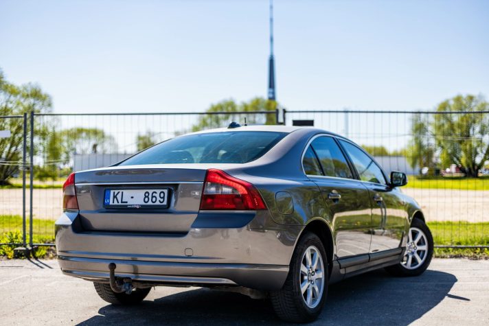 VOLVO S80