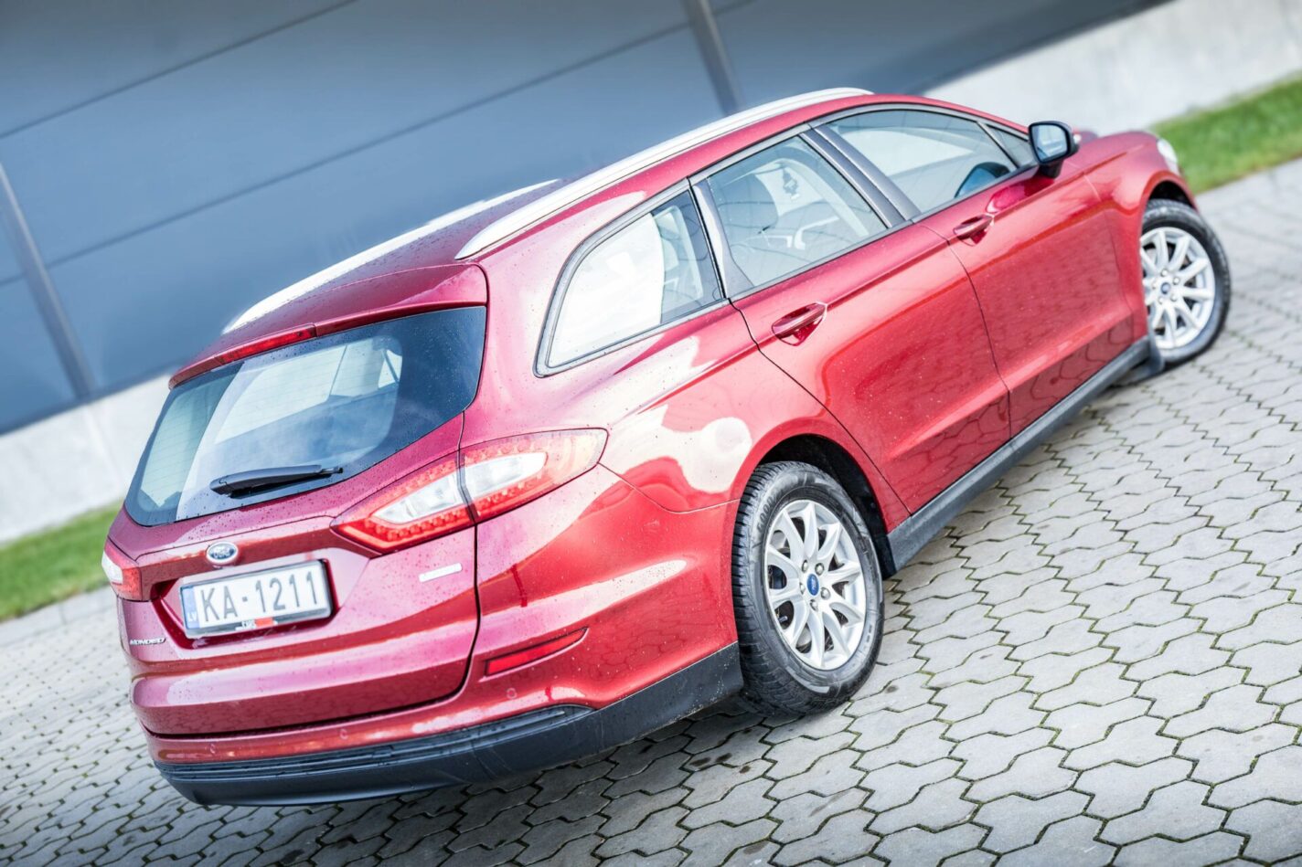FORD MONDEO