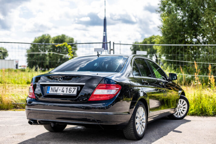 MERCEDES BENZ C220