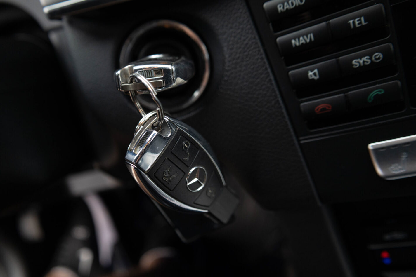 MERCEDES BENZ E200 CDI
