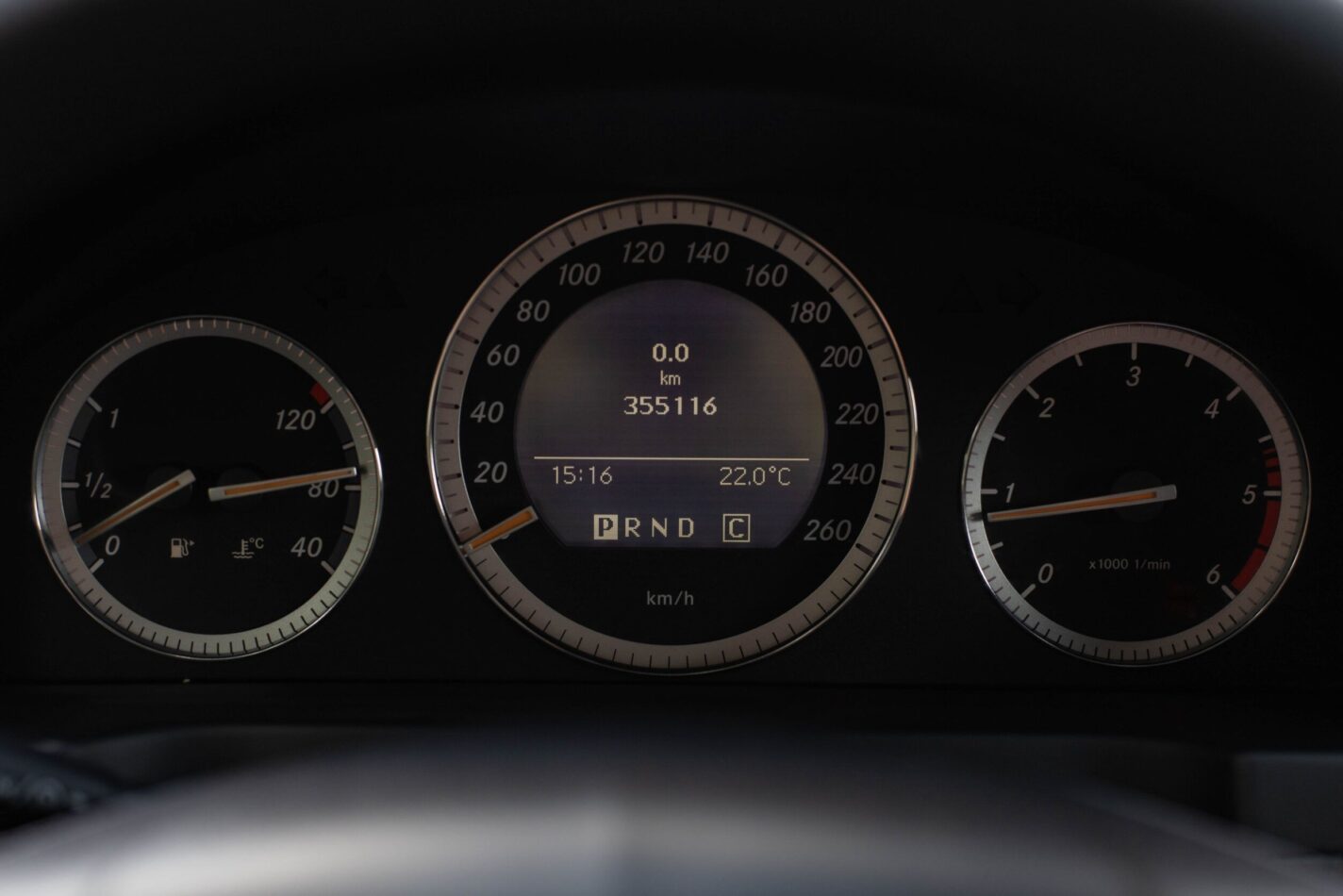 MERCEDES BENZ C220
