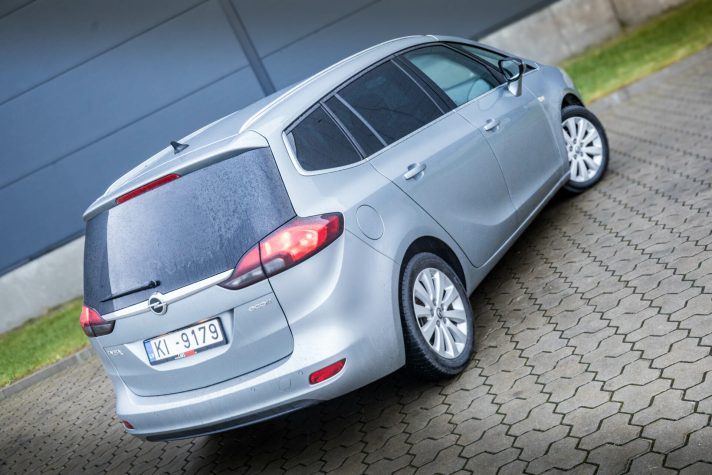 OPEL ZAFIRA TOURER