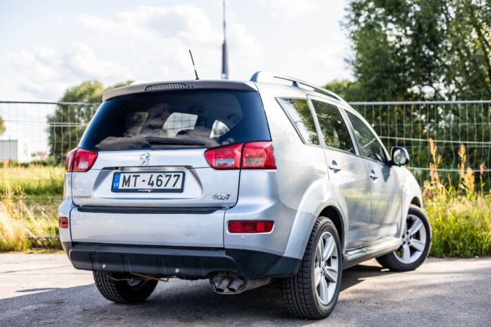 PEUGEOT 4007