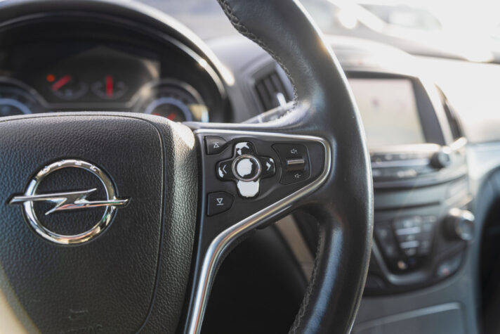 OPEL INSIGNIA SPORTS TOURER SW