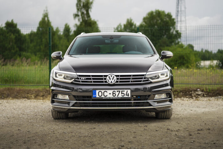 VW PASSAT R-LINE