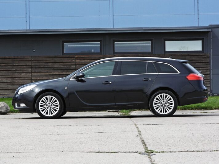 OPEL INSIGNIA SPORTS TOURER