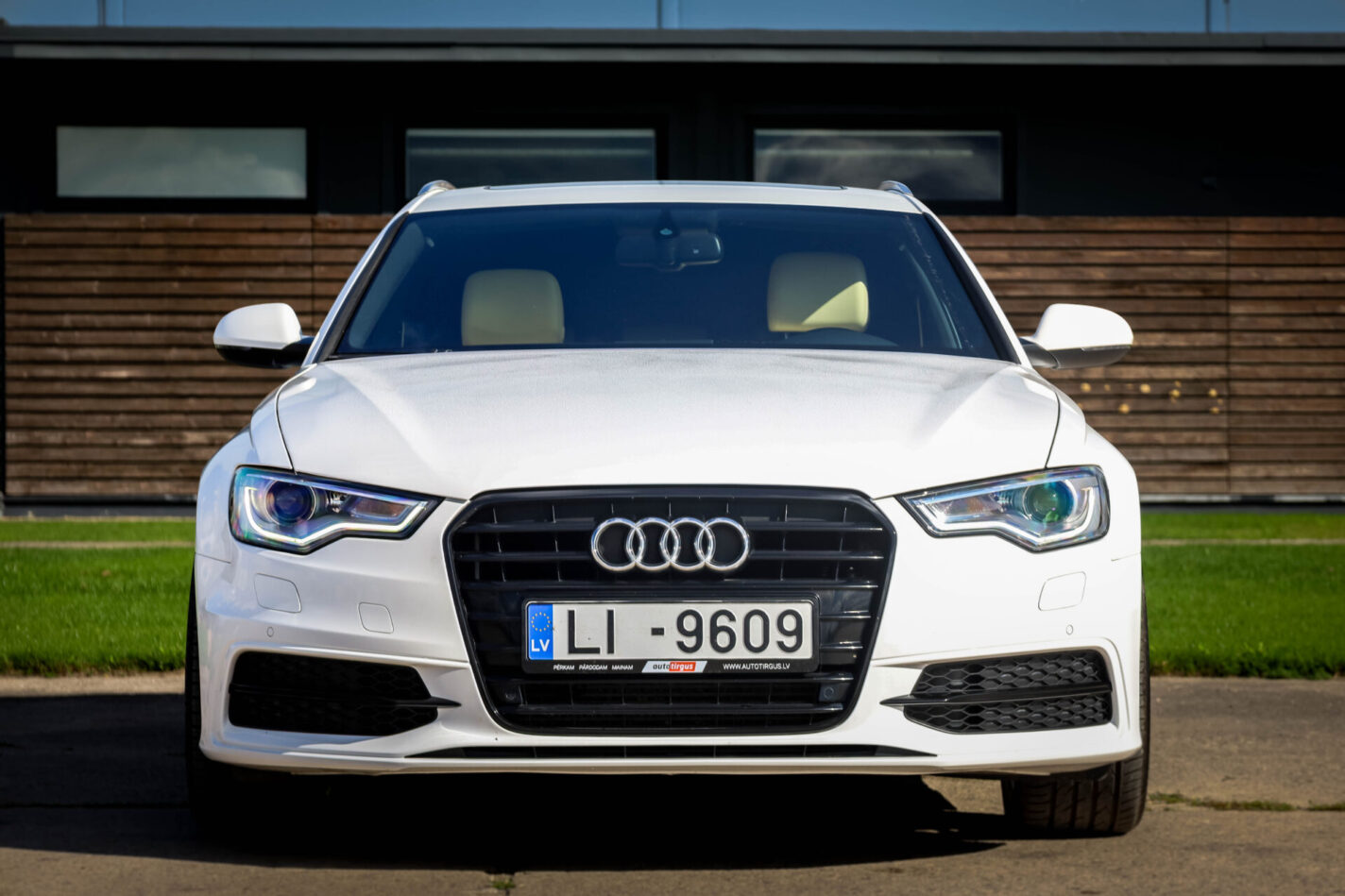 AUDI A6 AVANT