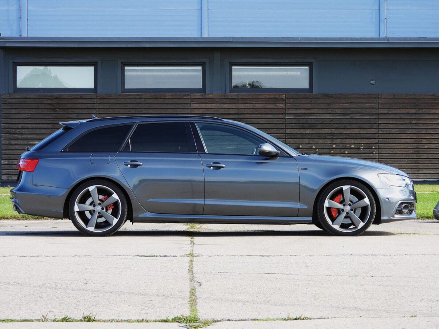 AUDI A6 AVANT